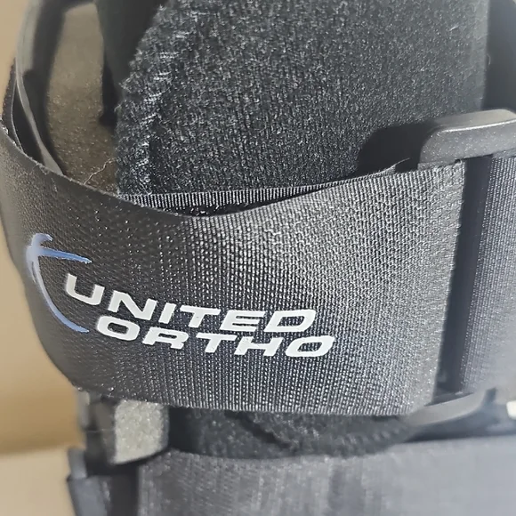 United Ortho Black Medical Fracture Boot Short Cam Walker Small - Picture 2 of 8
